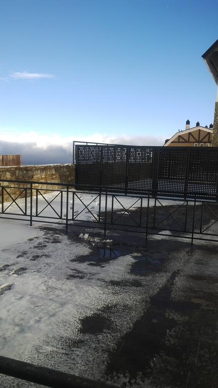 Apartamento Edificio Serraneu. Sierra Nevada. Granada Номер фото