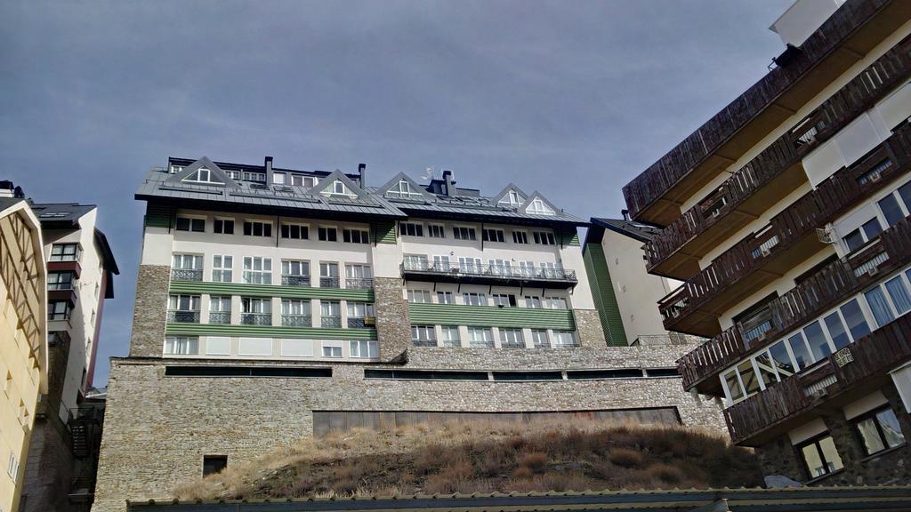 Apartamento Edificio Serraneu. Sierra Nevada. Granada Номер фото